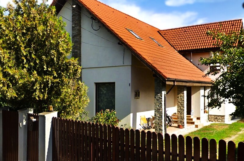 Mogosoaia, M. Bibescu, rustic/cochet, 4 dormitoare, living-semineu,